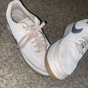 WOMEN’s BEIGE AIR FORCE 1’S